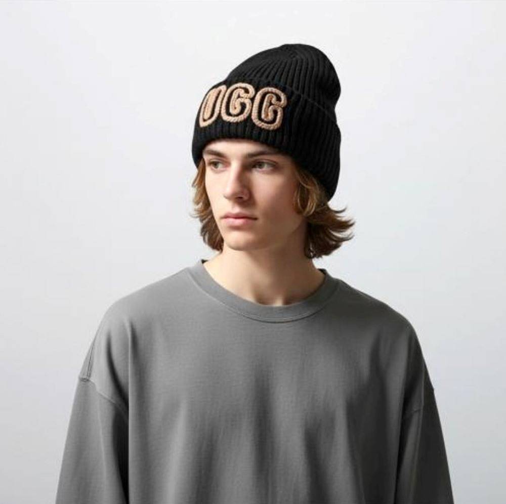 UGG CHUNKY CRAFTED RIB BEANIE