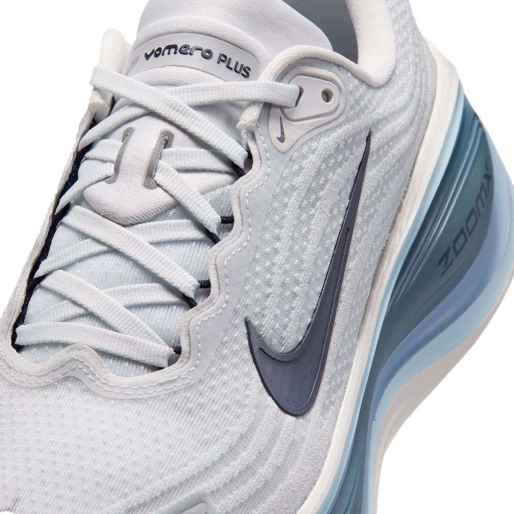 NIKE VOMERO PLUS RUNNING SHOES