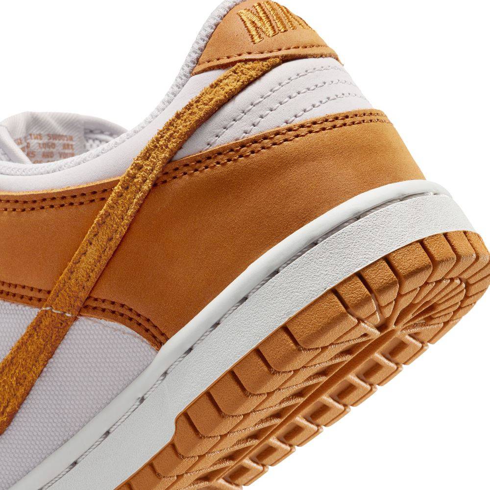 NIKE DUNK LOW SE JUNIOR SHOES