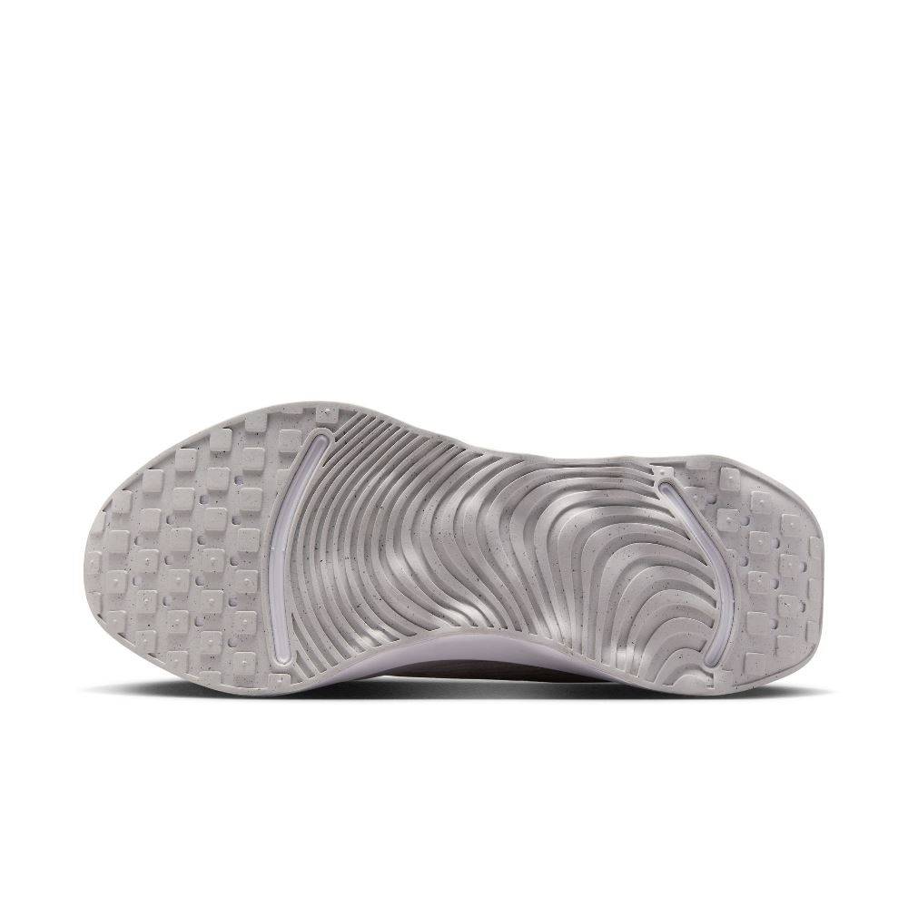 NIKE WOMENS MOTIVA