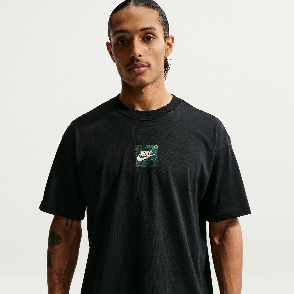 NIKE NSW CELEBRATE FUTURA TEE