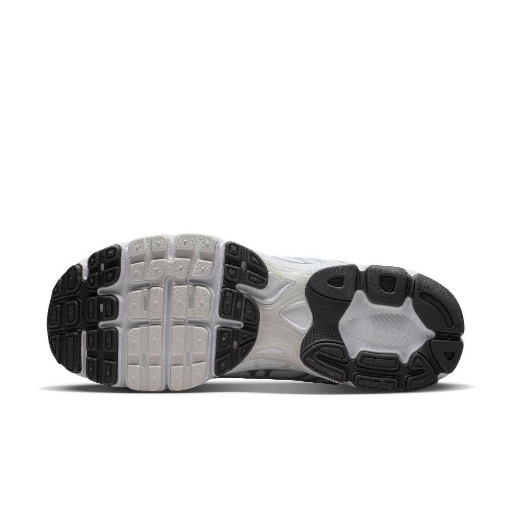NIKE AIR MAX MOTO 2K
