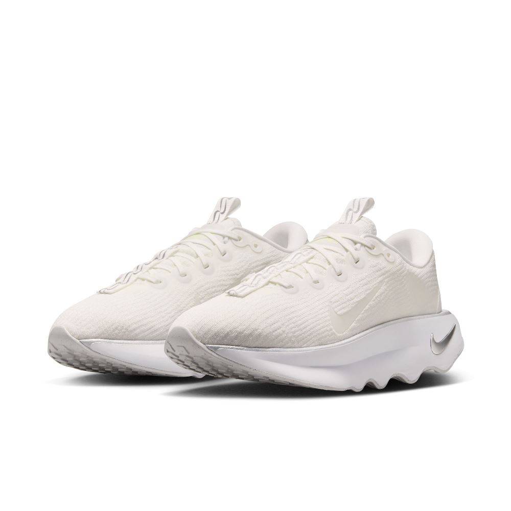 NIKE WOMENS MOTIVA