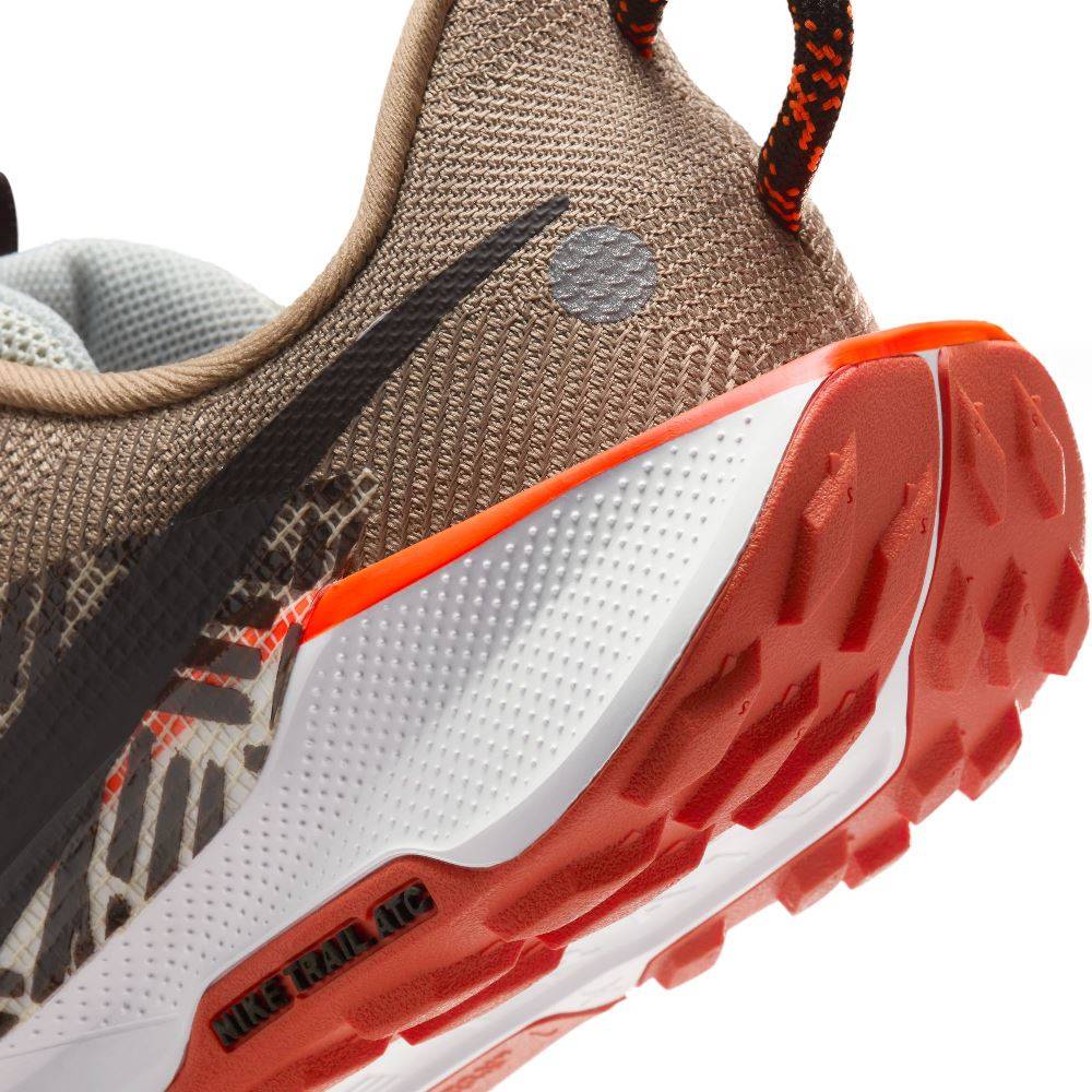 NIKE PEGASUS TRAIL 5 (GS)