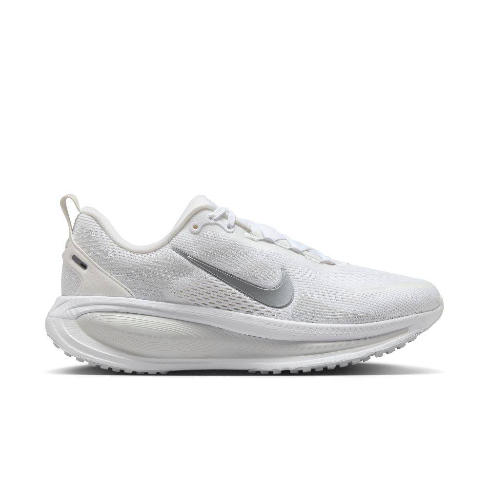 NIKE WOMENS VOMERO 18 ROAD RUNNING SHOES