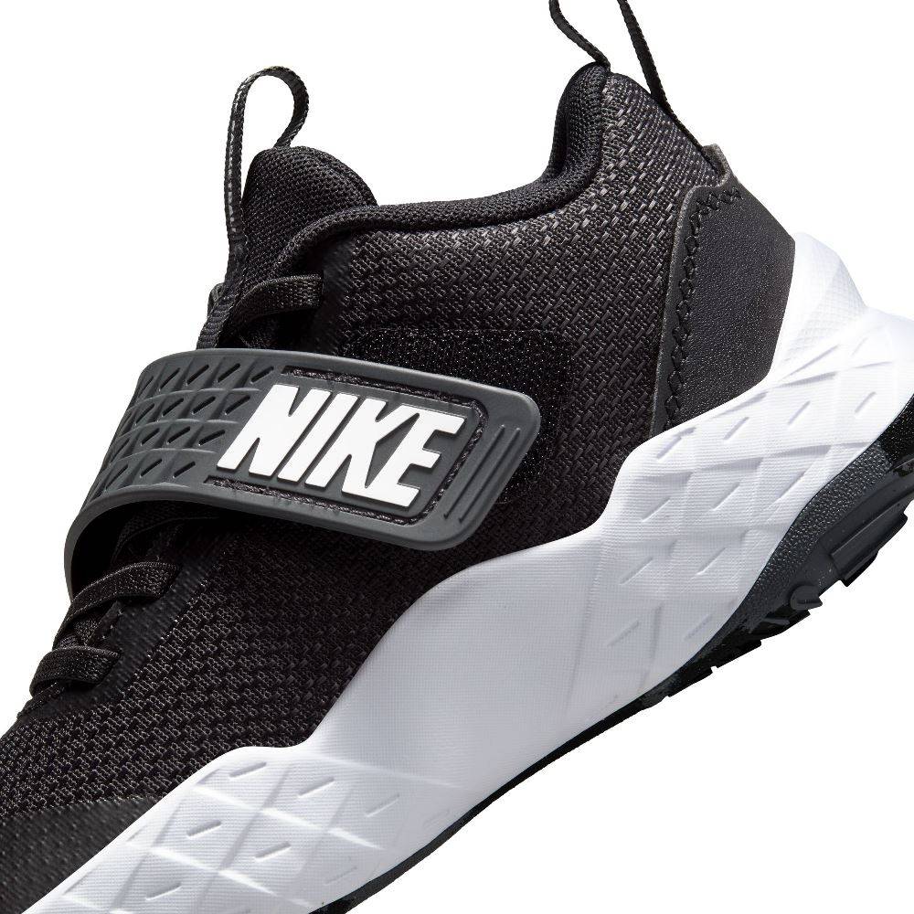 NIKE TEAM HUSTLE D 12 KIDS SHOES