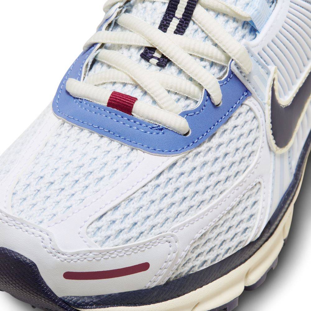 NIKE VOMERO 5 WOMENS SNEAKERS