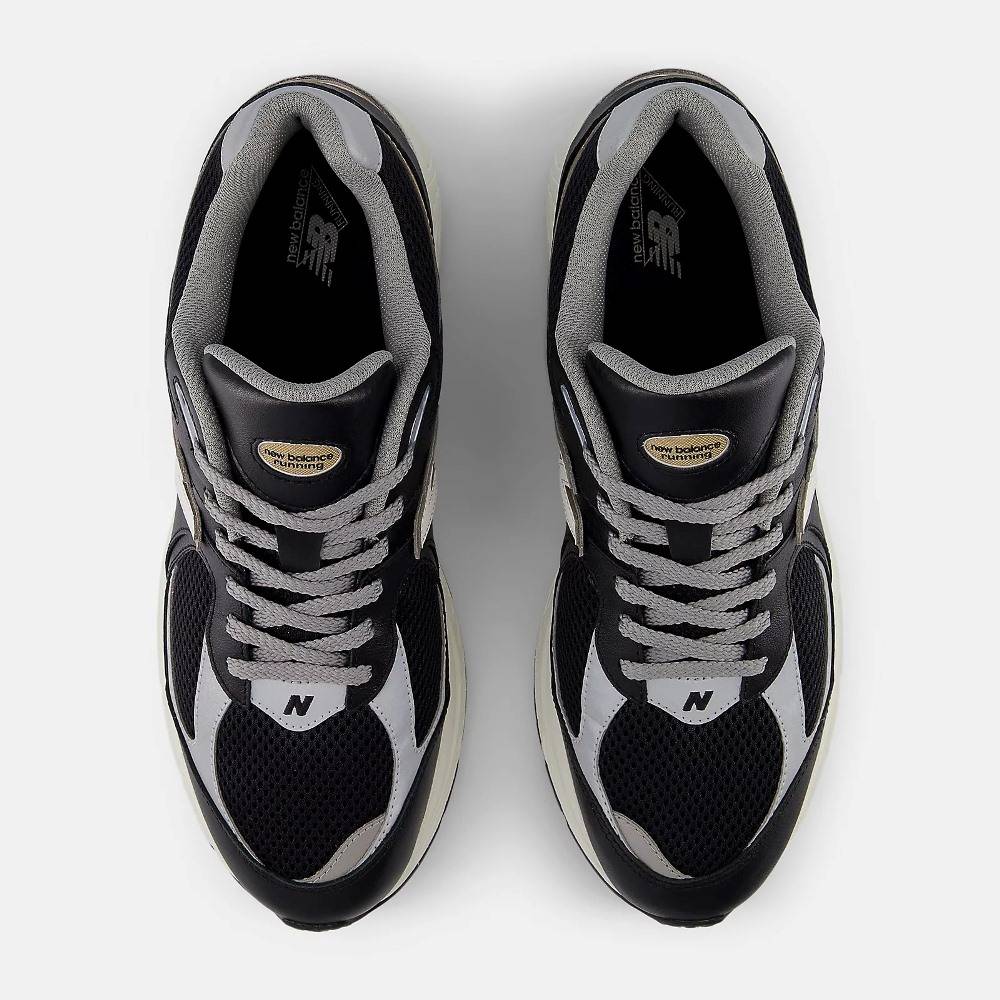 NEW BALANCE 2002R LIFESTYLE SNEAKERS