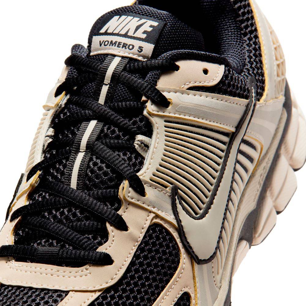 NIKE ZOOM VOMERO 5