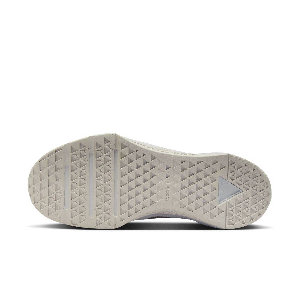 NIKE WOMENS METCON 10