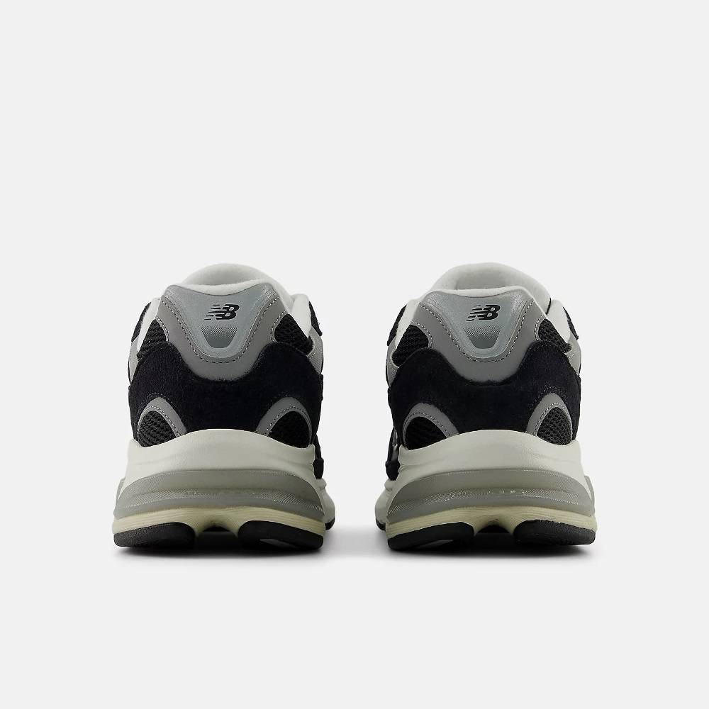 NEW BALANCE 2010 CLASSIC MENS SNEAKERS