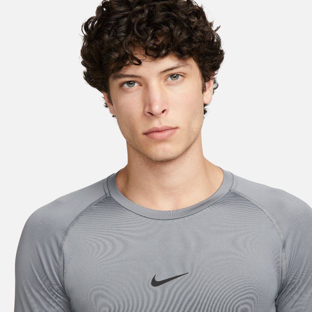 NIKE PRO DRI-FIT TIGHT FITNESS LONG-SLEEVE SHIRT