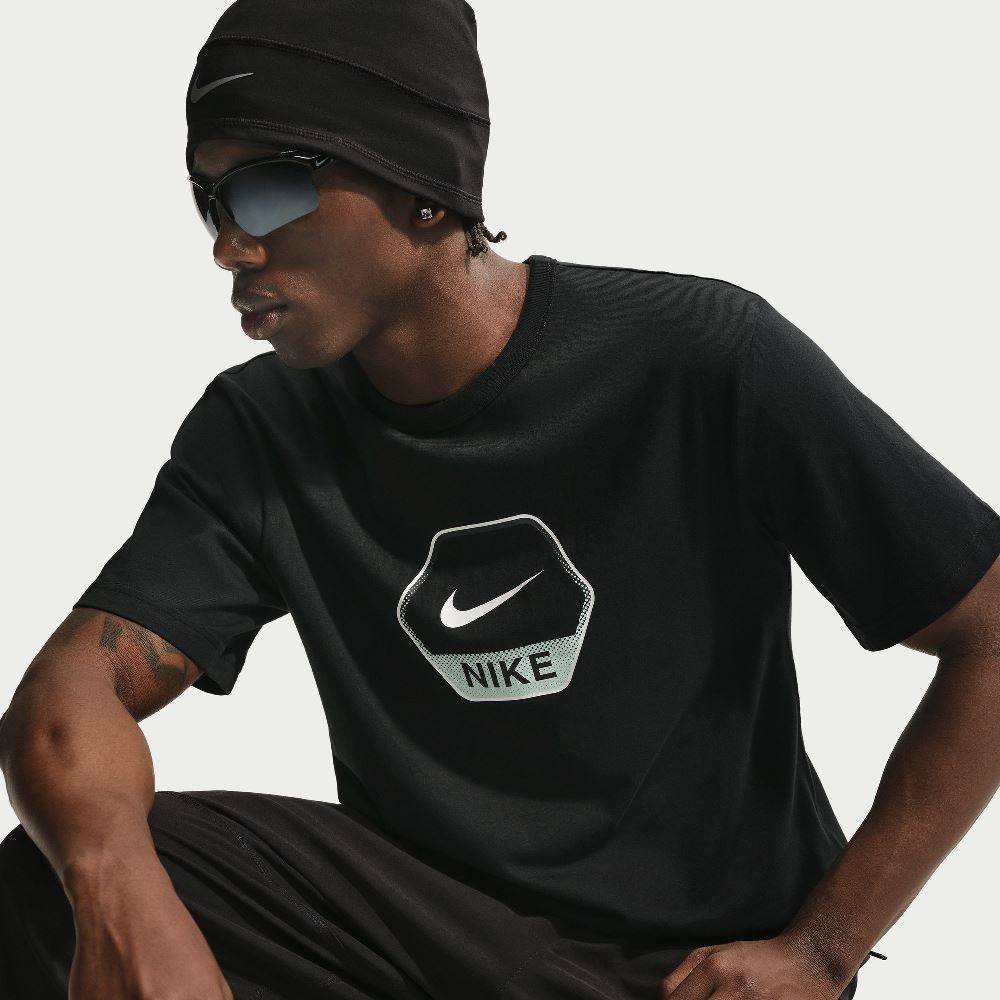 NIKE SPORTSWEAR CITY SIDE GFX TEE