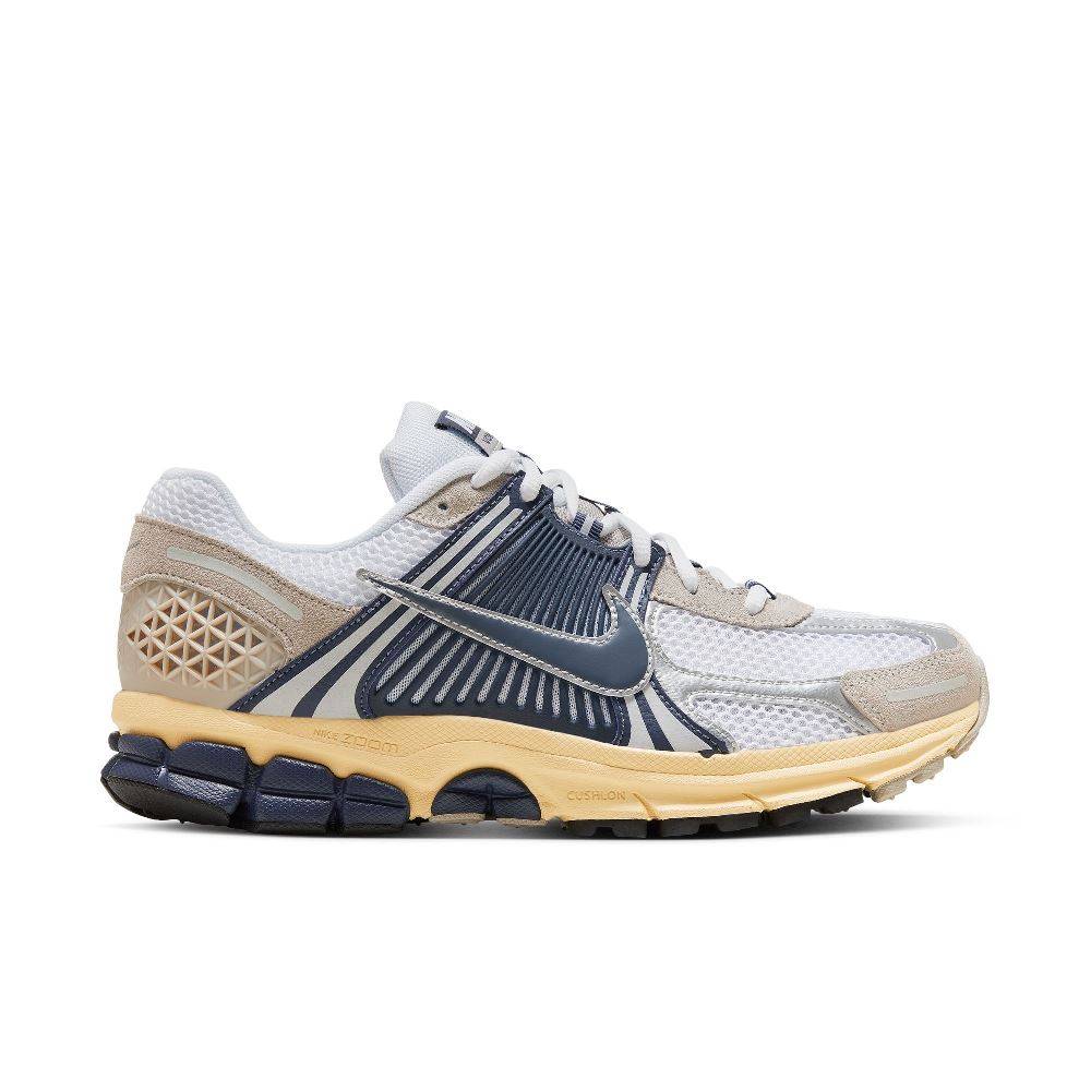 NIKE AIR ZOOM VOMERO 5