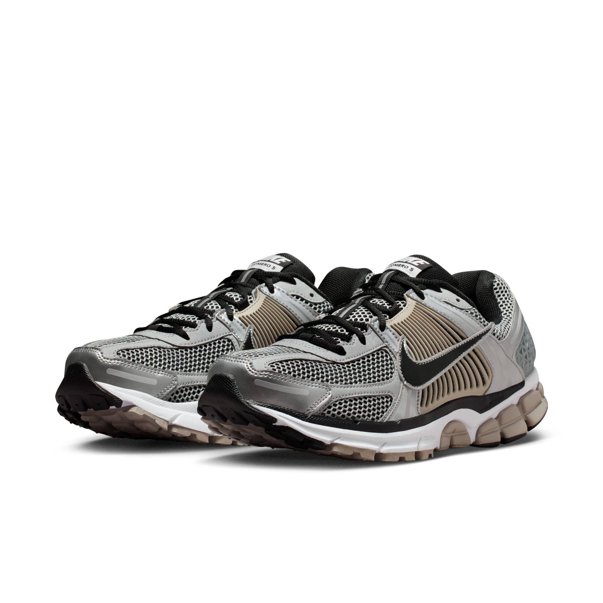 NIKE ZOOM VOMERO 5