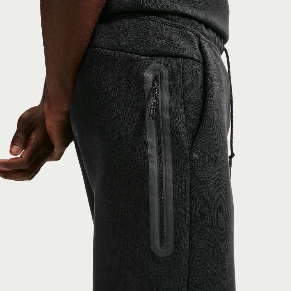 NIKE TECH FLEECE SHORT