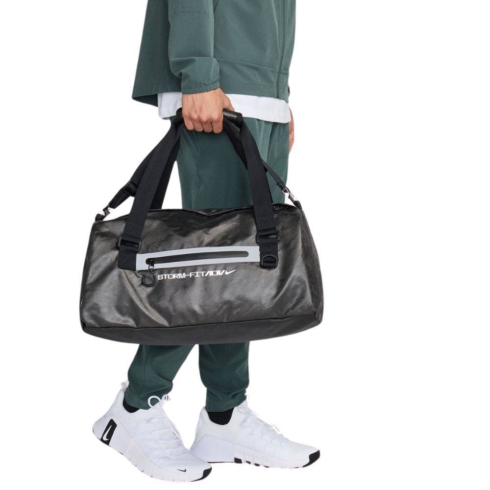 NIKE ELEMENTAL PRO-STORM DUFFEL BAG