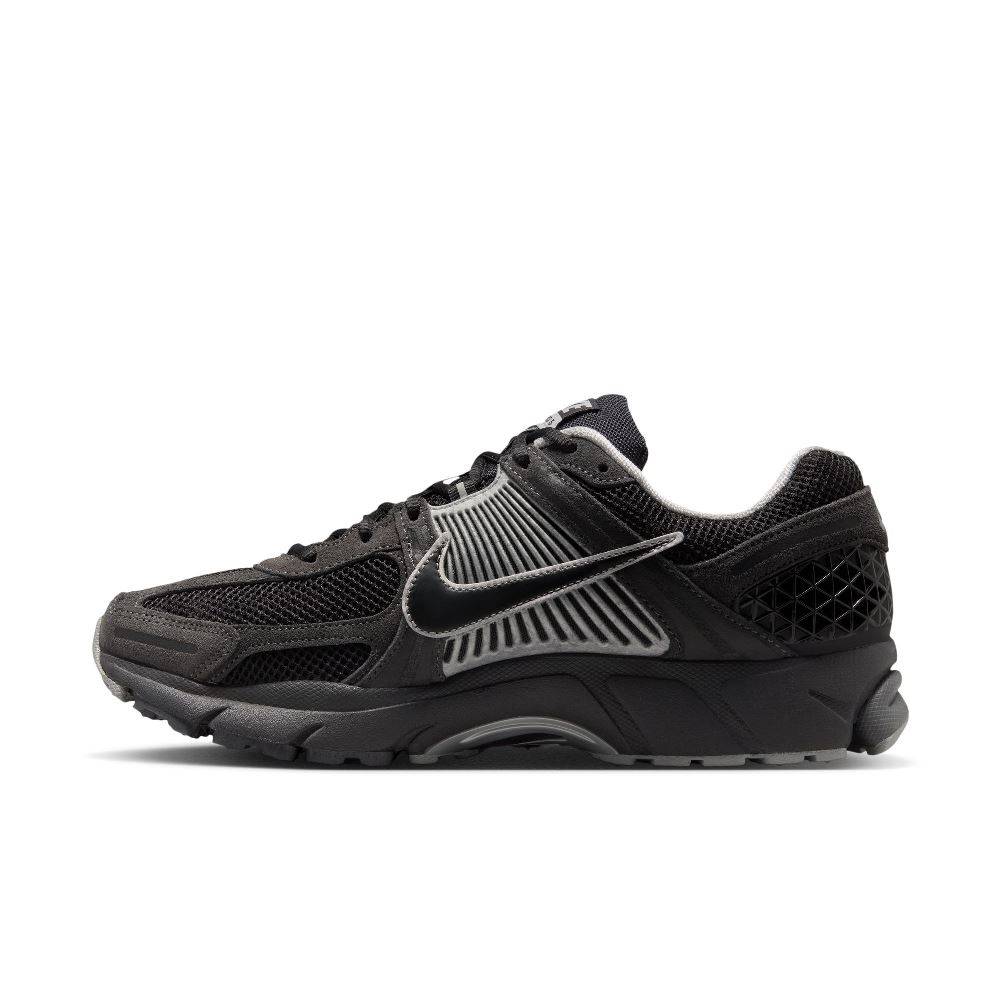 NIKE VOMERO 5