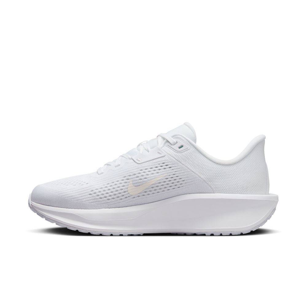 NIKE WOMENS QUEST 6