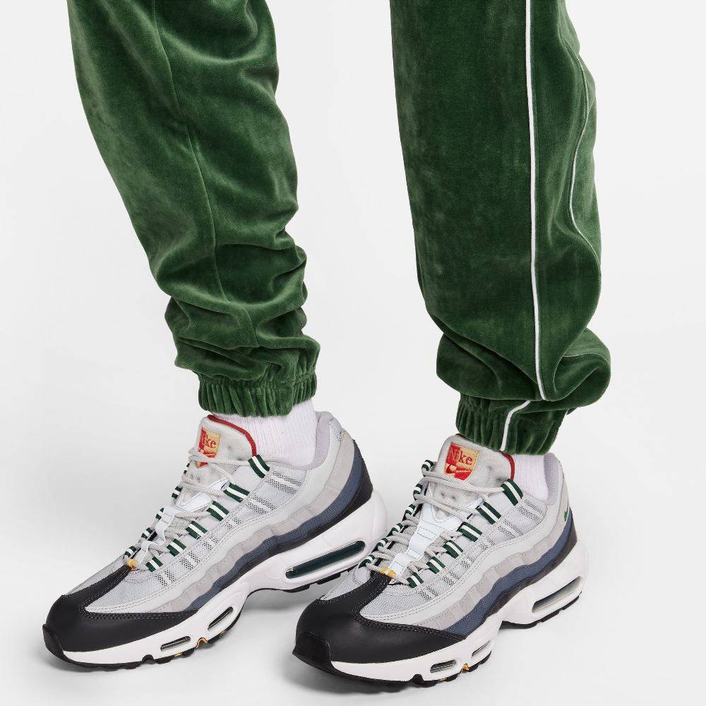 NIKE CLUB VELOUR TRACK PANT