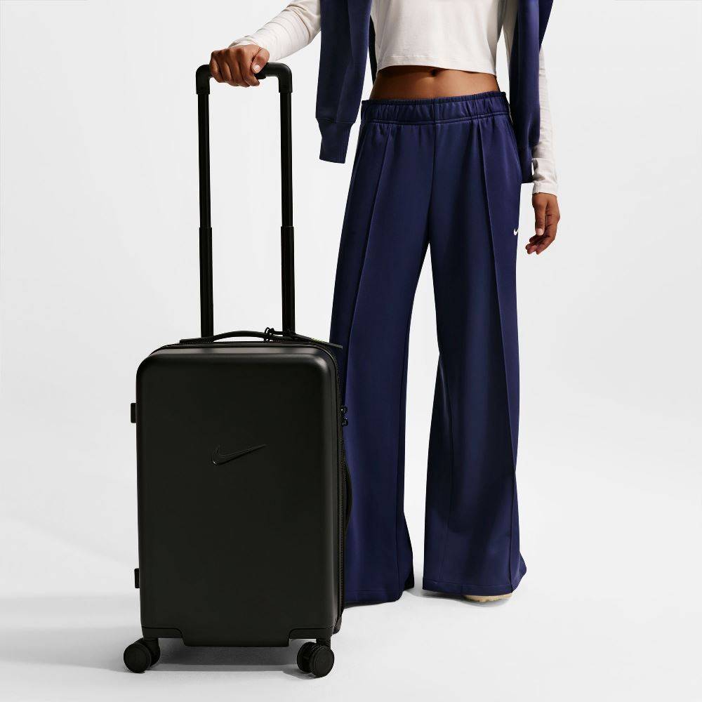 NIKE HARDSHELL LUGGAGE 56CM - 52L