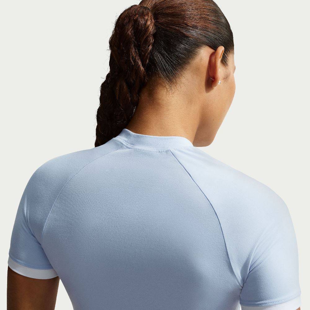 NIKE WOMENS FITTED SHORT-SLEEVE TOP