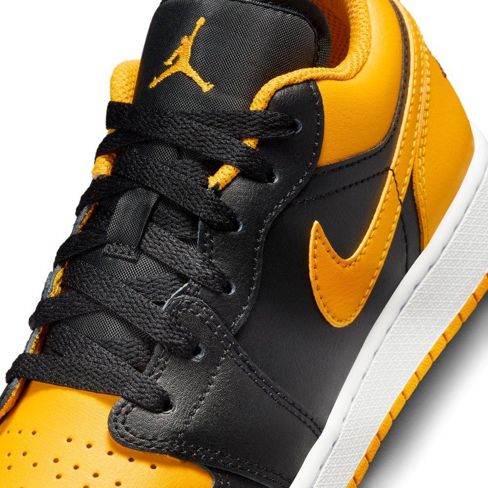 NIKE AIR JORDAN 1 LOW