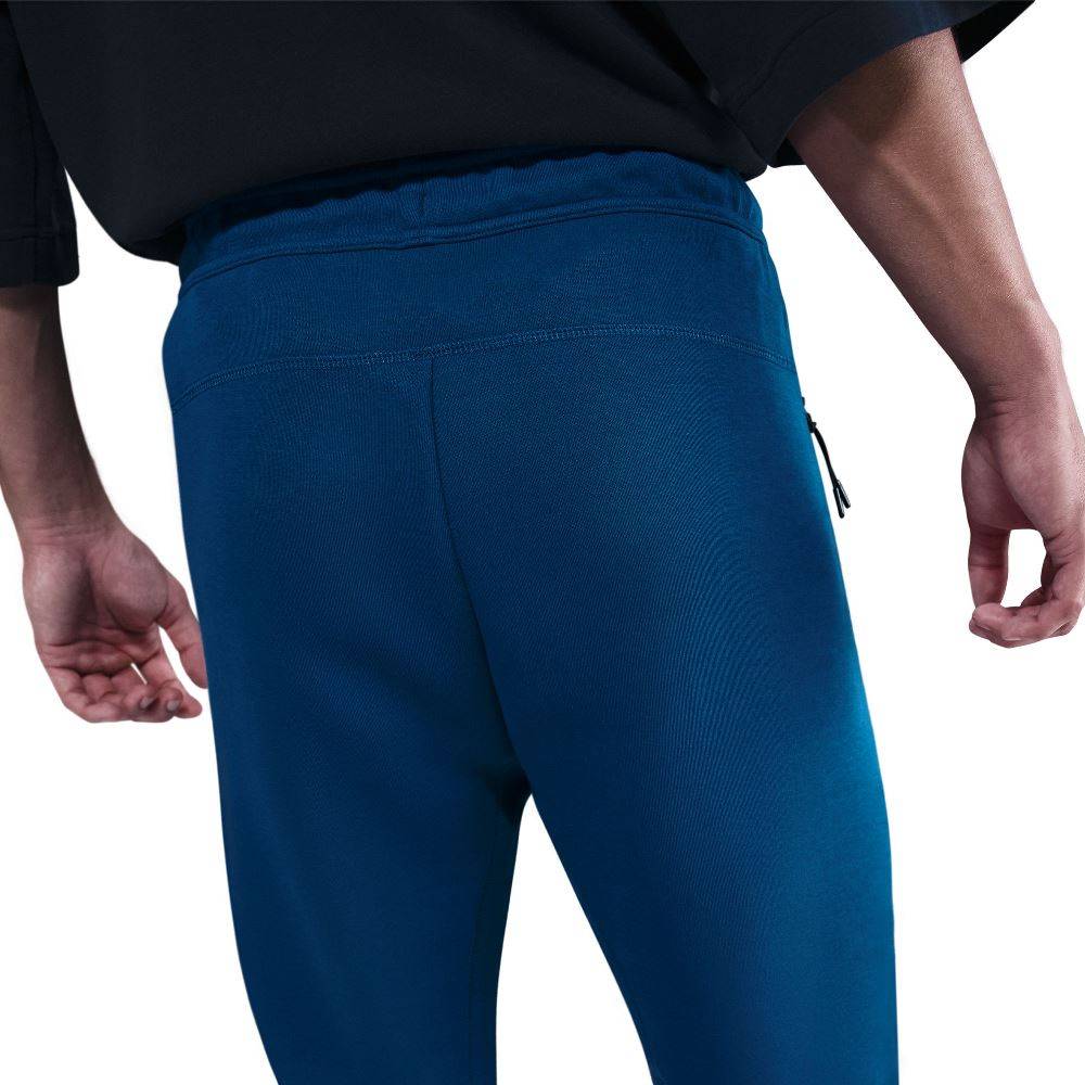 NIKE BARCELONA TECH FLEECE JOGGER PANT