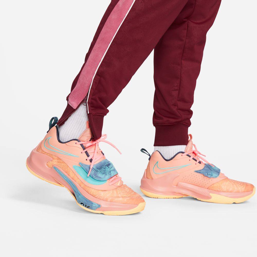 NIKE GIANNIS BASKETBALL