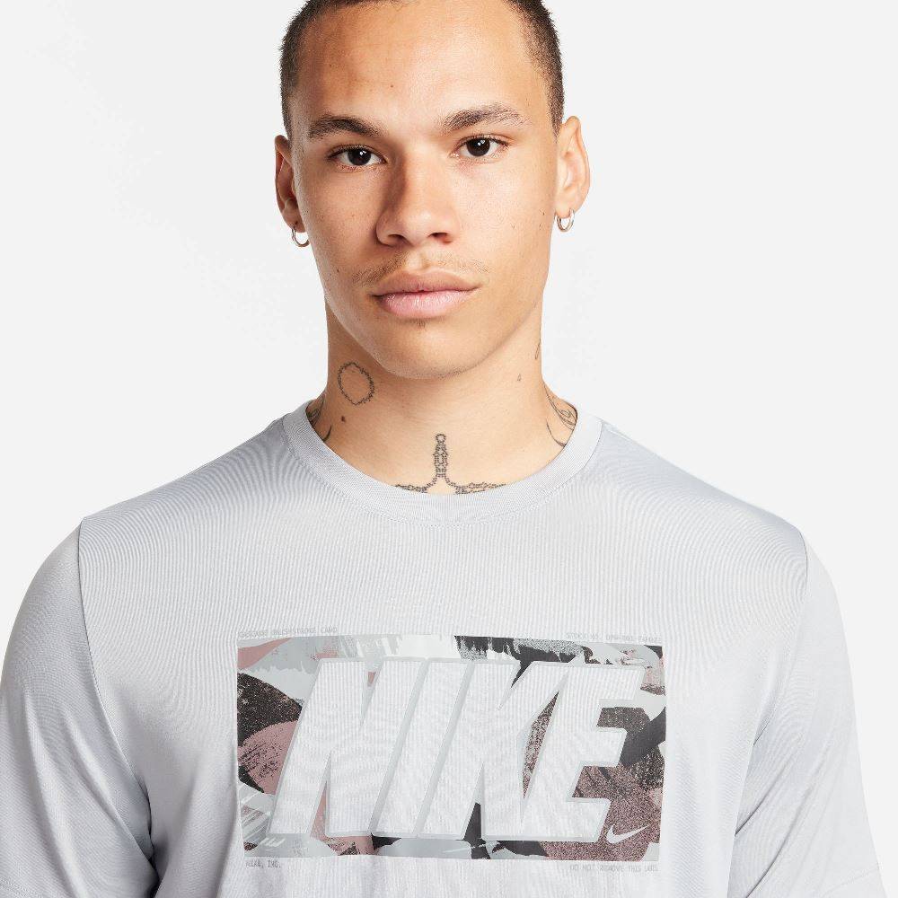 NIKE DRI-FIT CAMO GFX TEE