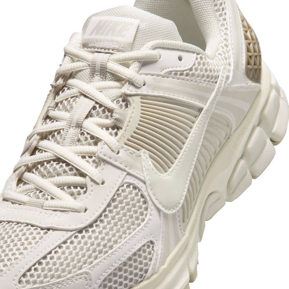 NIKE ZOOM VOMERO 5