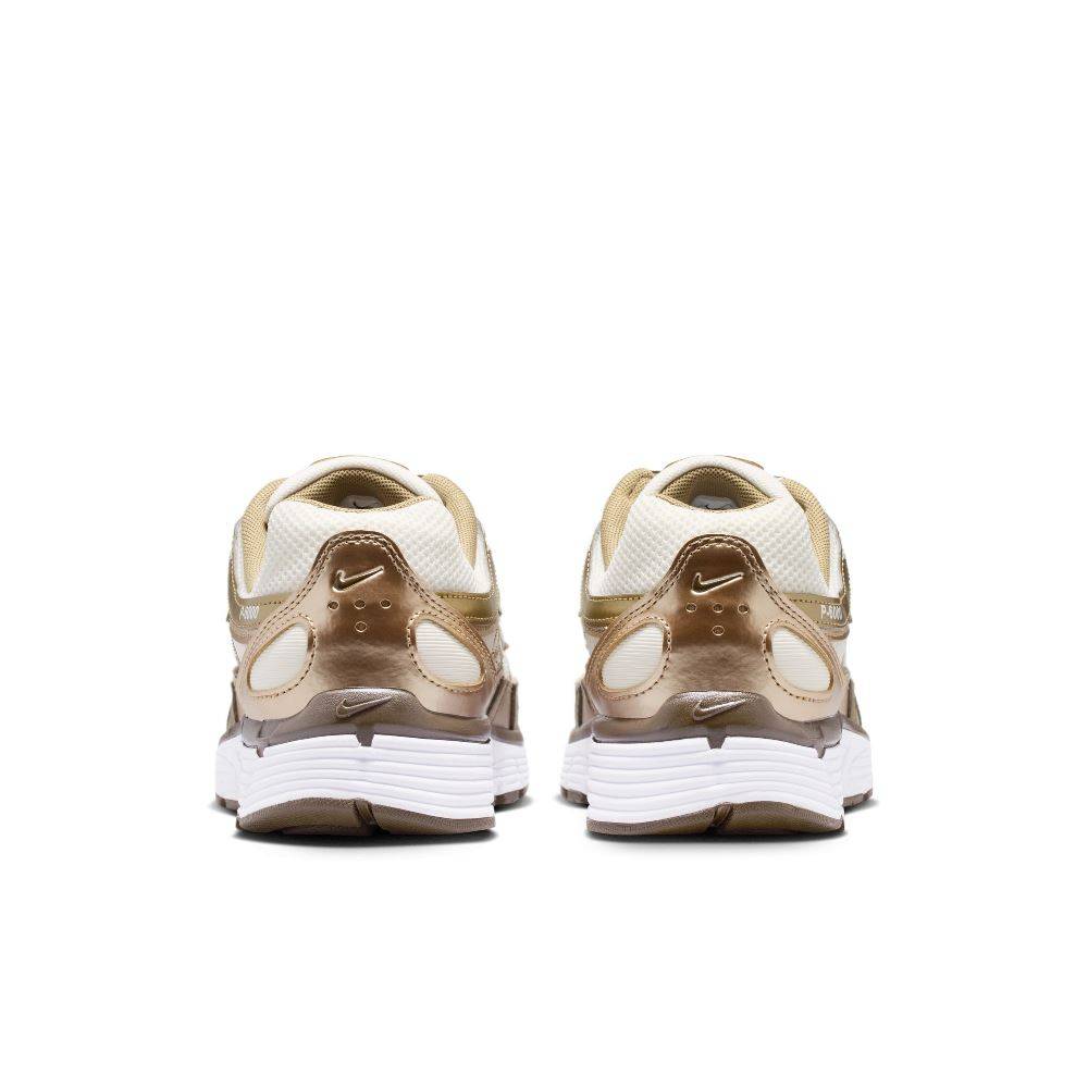 NIKE WOMENS P-6000