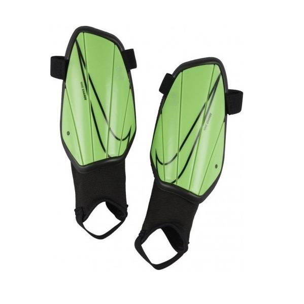 NIKE BOYS CHARGE FOOTBALL SHINGUARDS