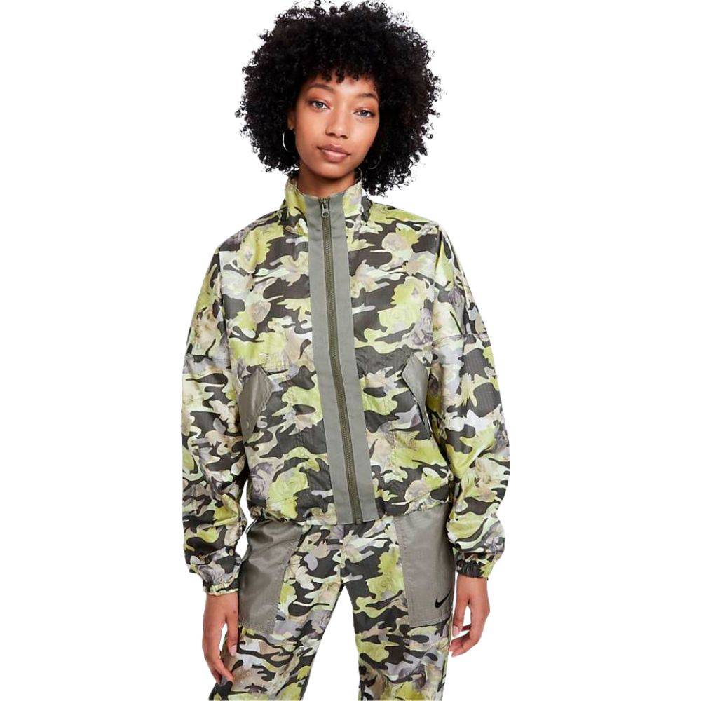 NIKE WOMENS WOVEN ALL-OVER-PRINT P&G JKT