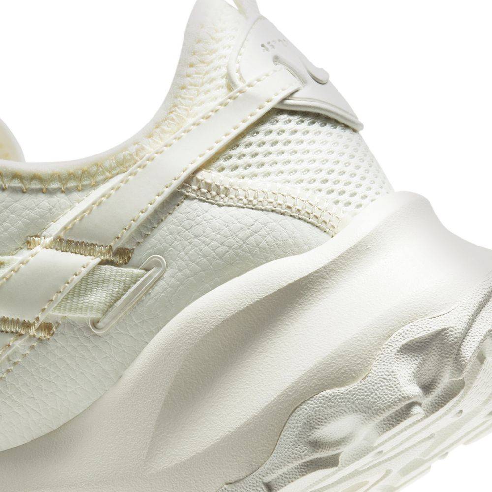 NIKE TC7900 WOMENS SNEAKER