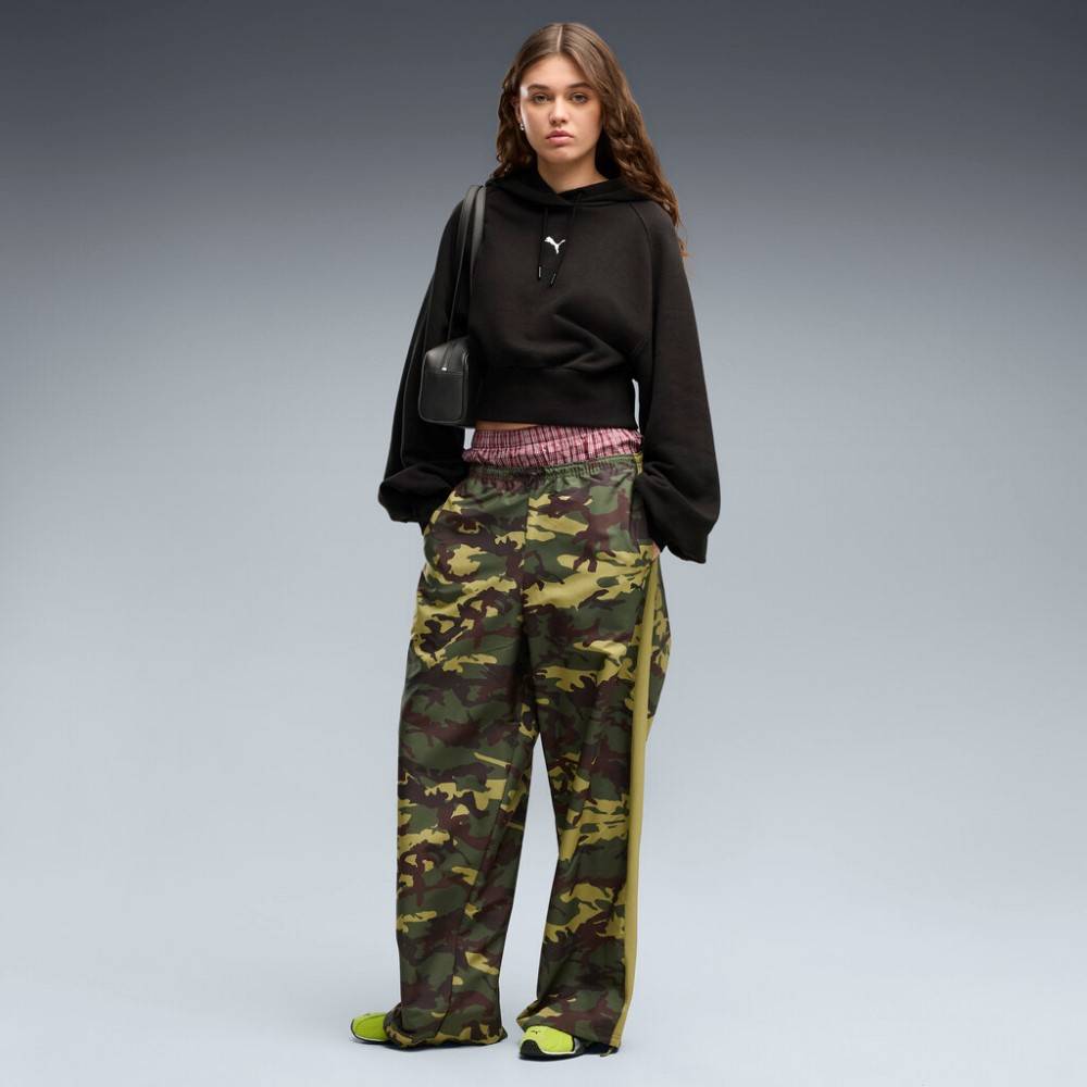 PUMA STREET GLAM RELAXED CAMO WOVEN PANTS OP